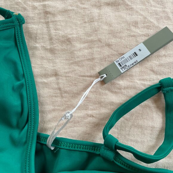 Gooseberry So Chic One Piece Swimsuit Emerald Green Size Small NWT - Picture 7 of 7